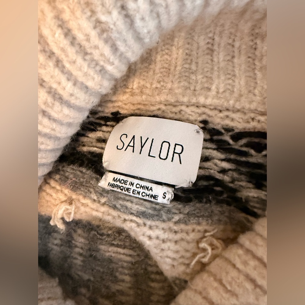 Saylor Casey Sweater - Picture 4 of 5